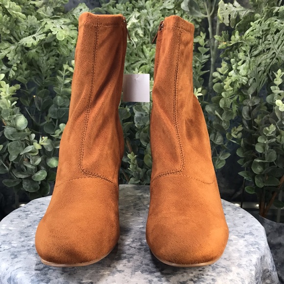 Fioni Suzy Camel Faux Suede Round Toe Zip Boots 9”H, 3”Heels WMS 8M🧡NWT&NIB🧡 - Picture 2 of 12